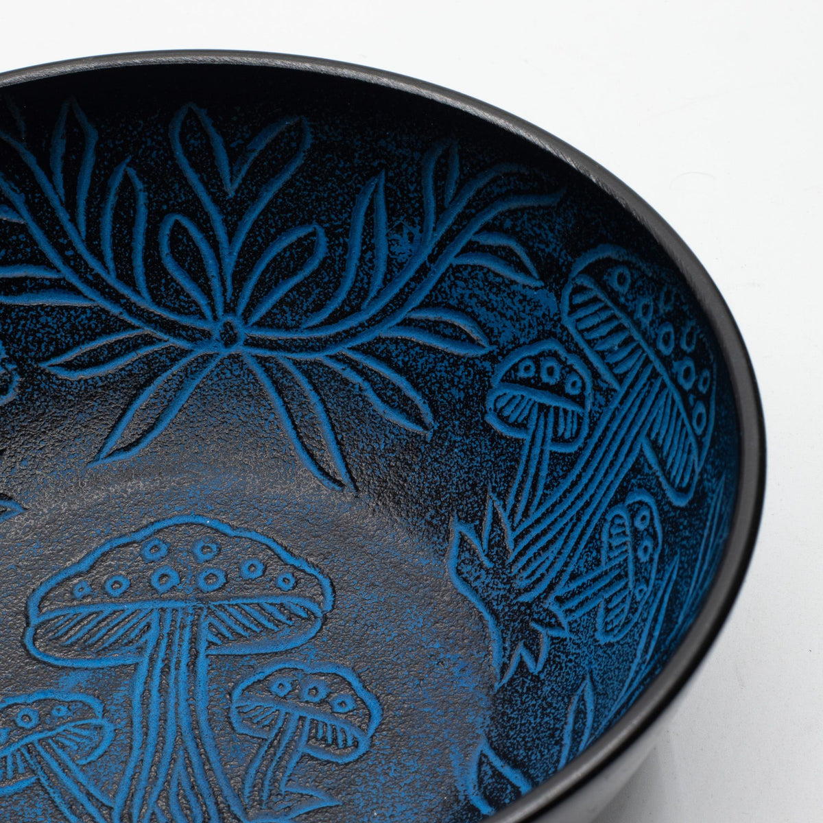 Cuenco tibetano de aluminio - hongo mágico - azul (20 cm)