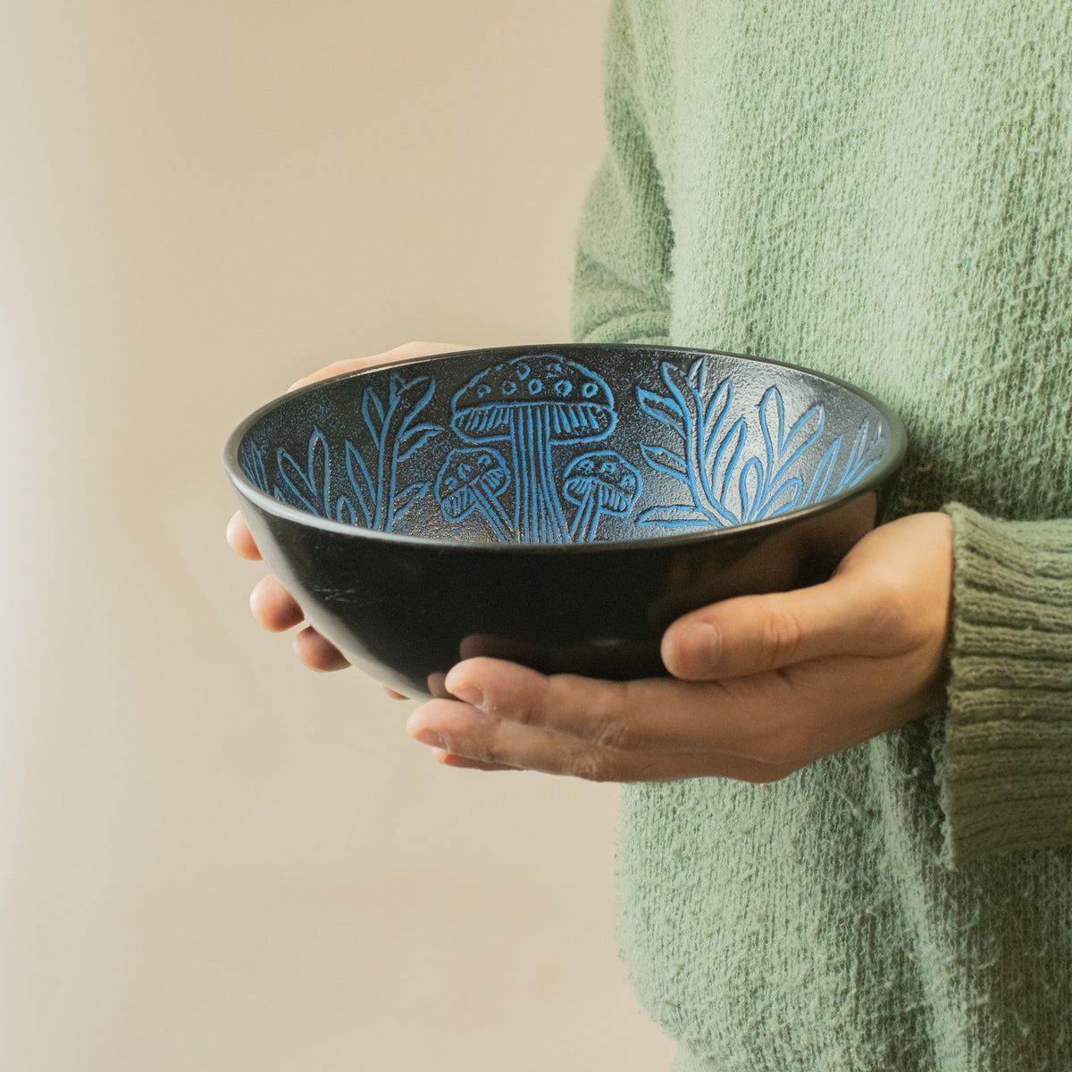 Cuenco tibetano de aluminio - hongo mágico - azul (20 cm)